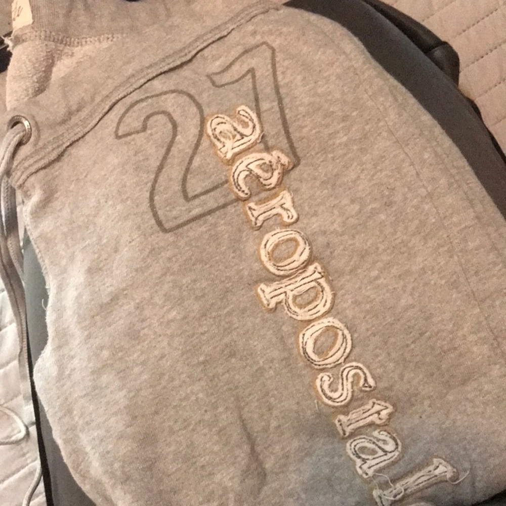 Grey sweats capree
